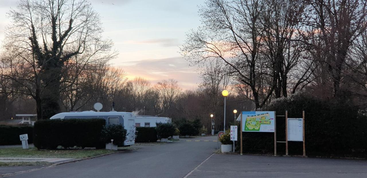 Camping De L'Ill Mulhouse Bagian luar foto